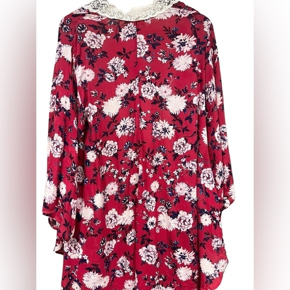 Torrid Red Floral and Lace Kimono Flowy Long Size 00/0 or 10/12 Boho Festival - Picture 9 of 9